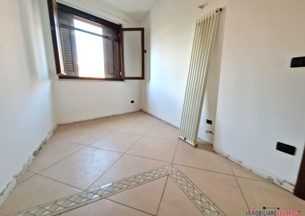 Apartments for sale  67 sqm excellent condition, Colle di Val d'Elsa, locality Colle di val d'elsa