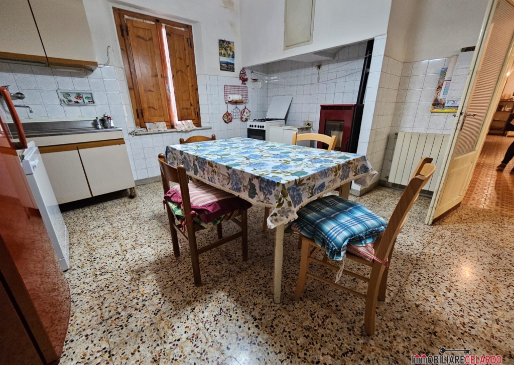 Apartments for sale  140 sqm, Colle di Val d'Elsa, locality semicentrale