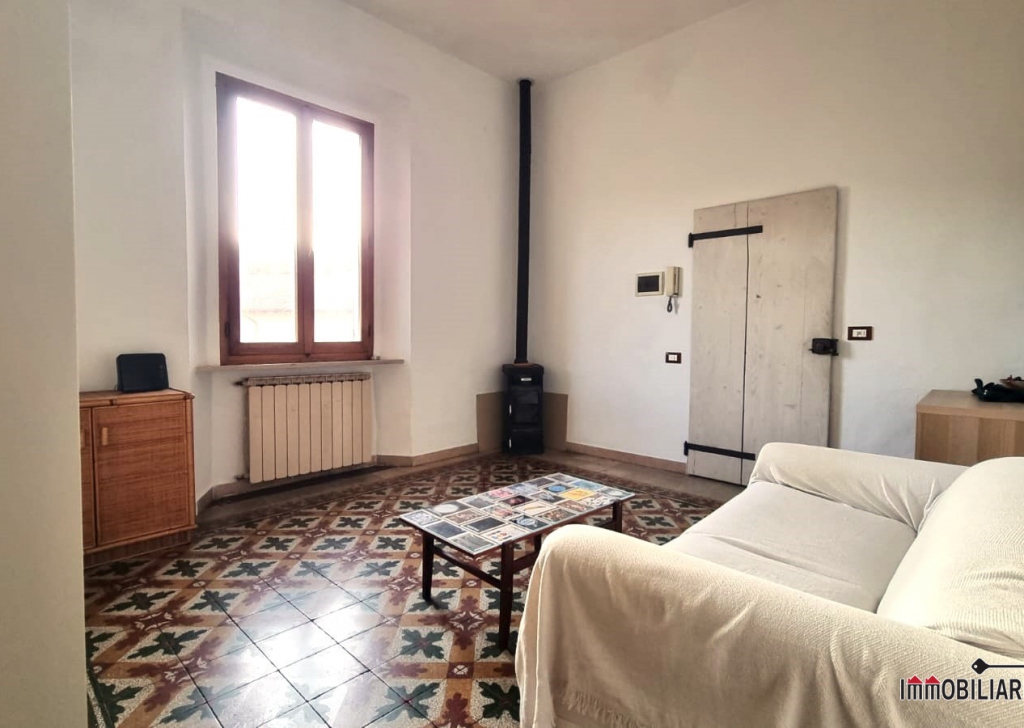 Apartments for sale  90 sqm, Colle di Val d'Elsa, locality semicentrale