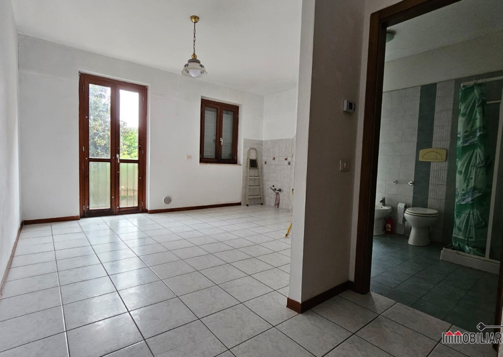 Apartments for sale  47 sqm excellent condition, Colle di Val d'Elsa, locality semicentrale