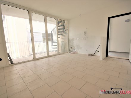Two-room apartment with terrace / solarium