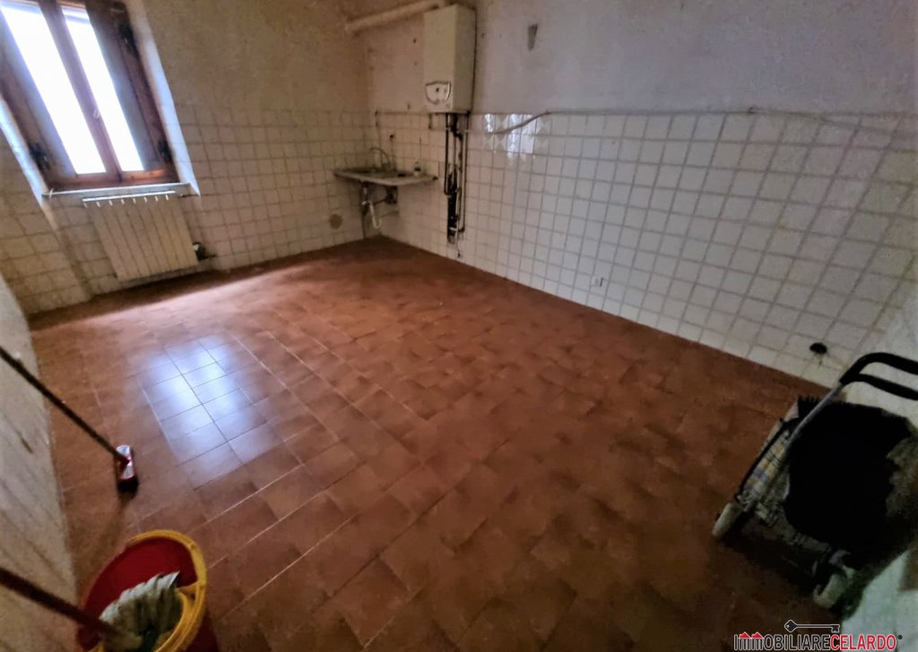 Sale Apartments Colle di Val d'Elsa - Two-room apartment in the central area Locality 