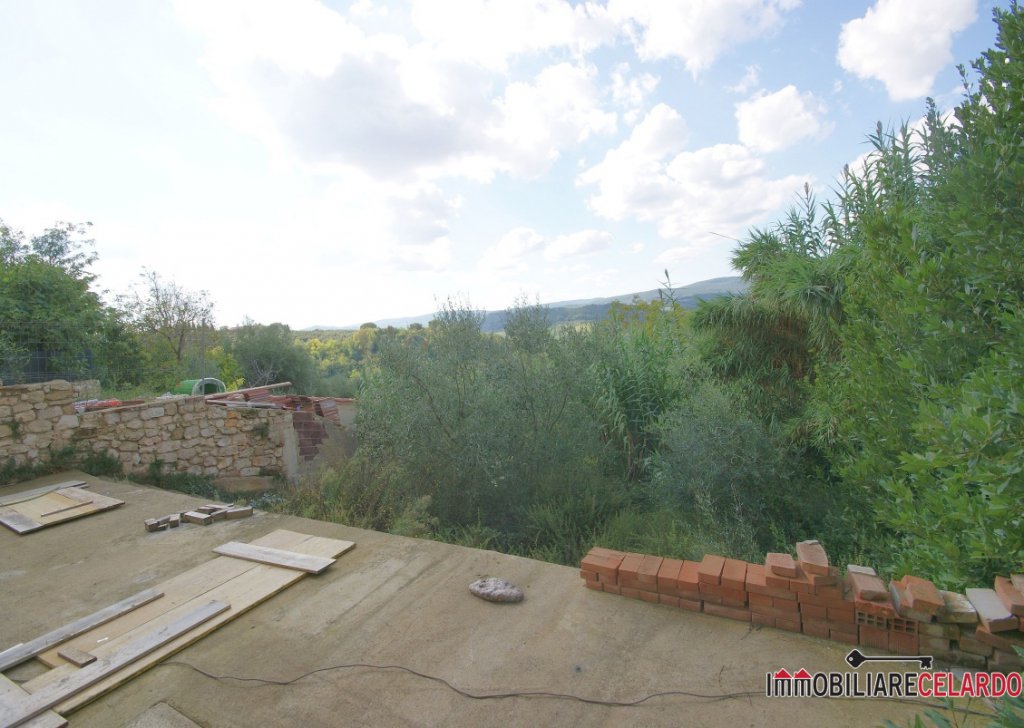 Sale Apartments Colle di Val d'Elsa - Country apartment with semi-independent input Locality 