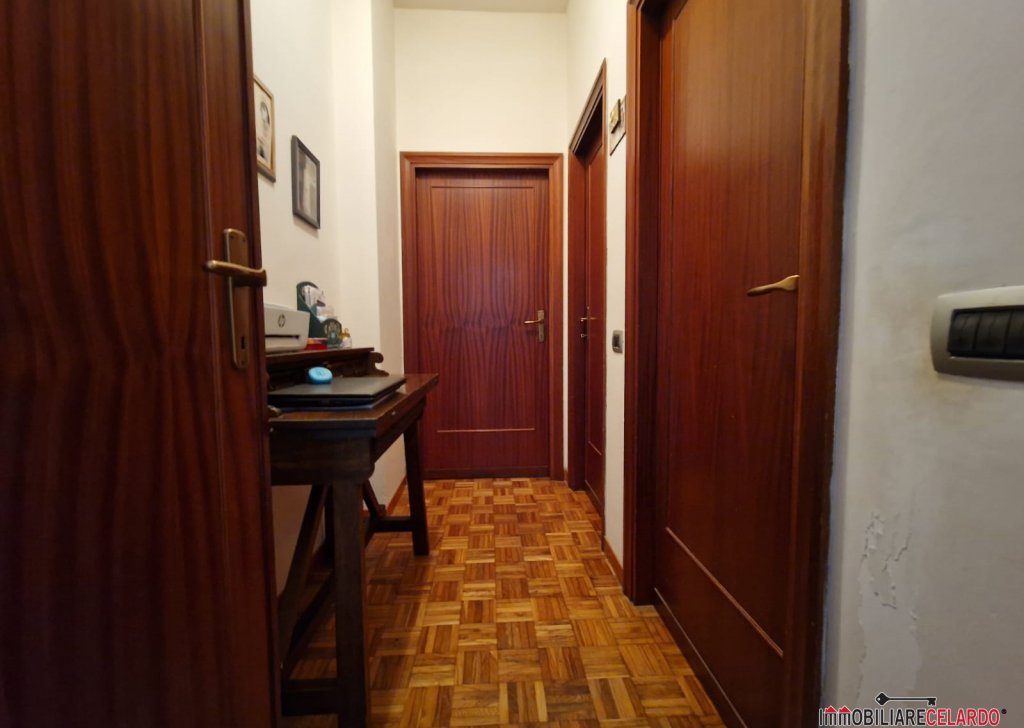 Apartments for sale  70 sqm excellent condition, Colle di Val d'Elsa, locality semicentrale