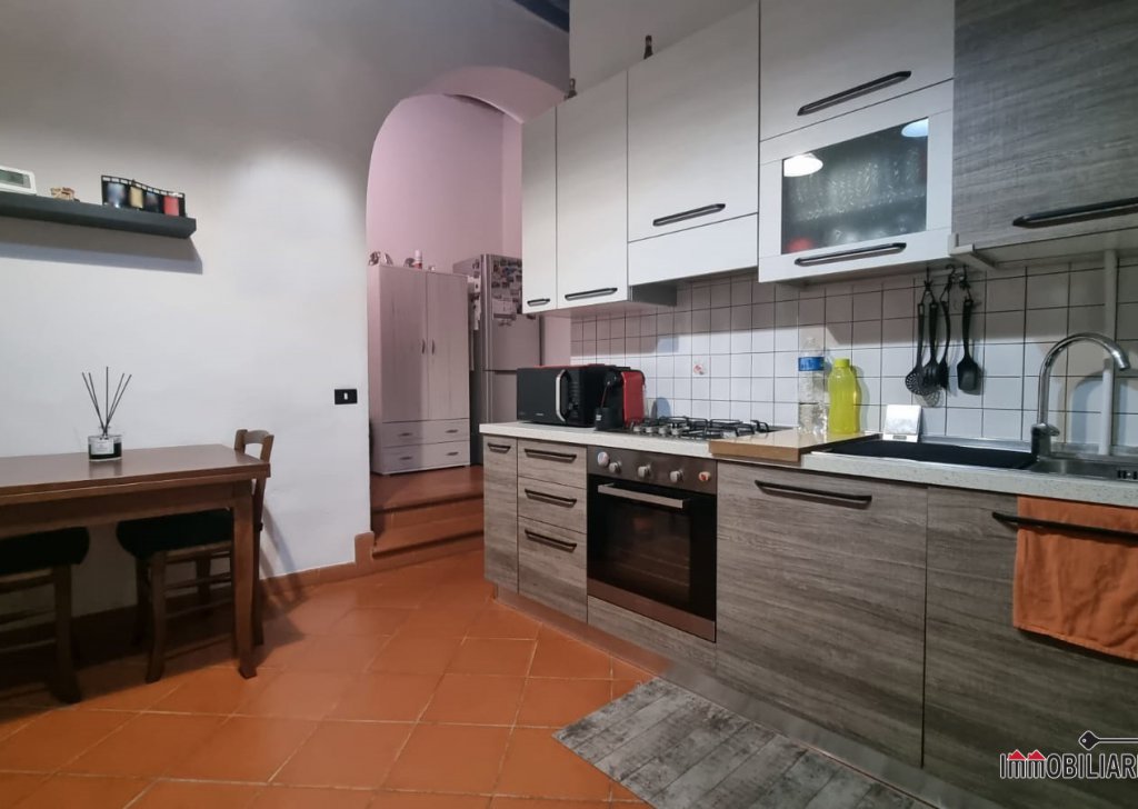 Apartments for sale  60 sqm excellent condition, Colle di Val d'Elsa, locality centrale