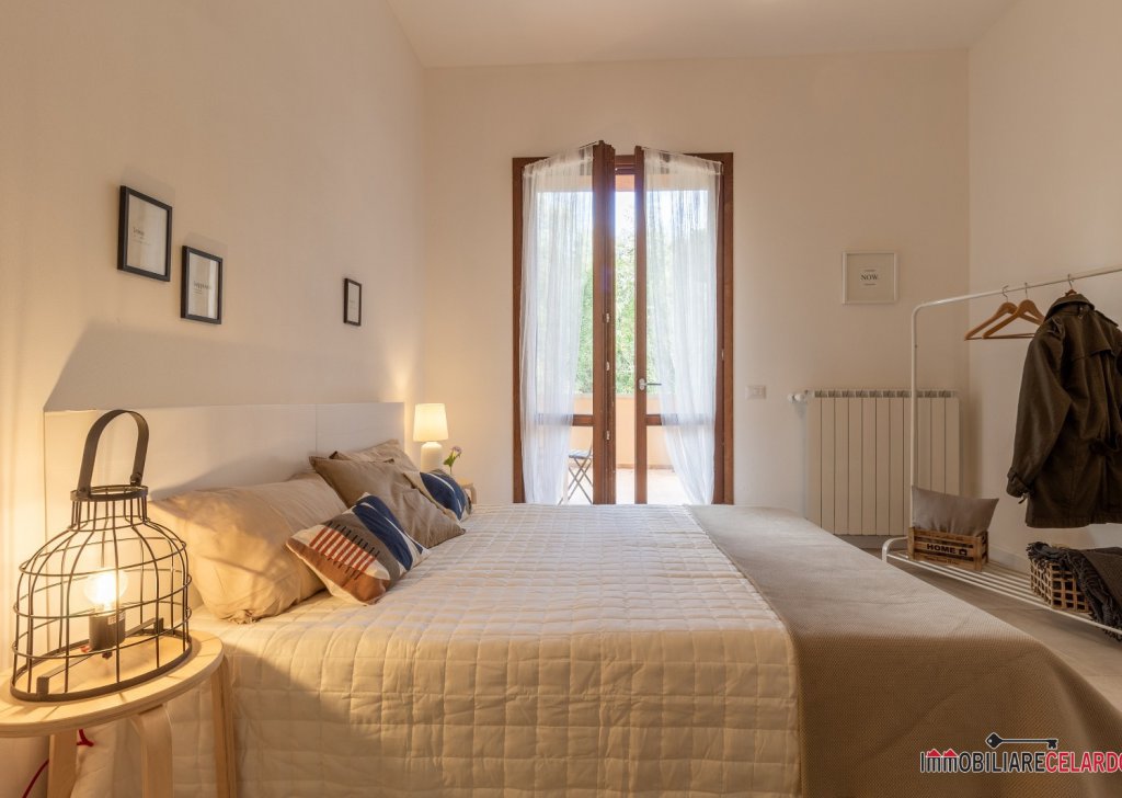 Vendita Appartamenti  Colle di Val d'Elsa - appartamento con resede e terrazza Località semicentrale