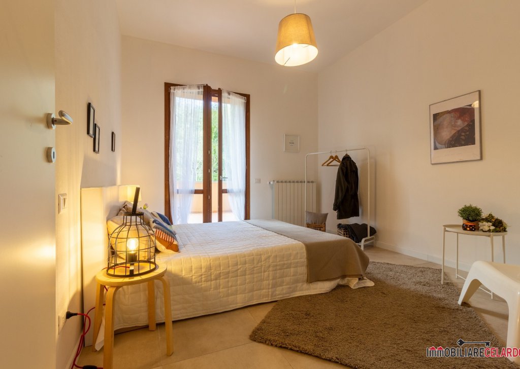 Vendita Appartamenti  Colle di Val d'Elsa - appartamento con resede e terrazza Località semicentrale