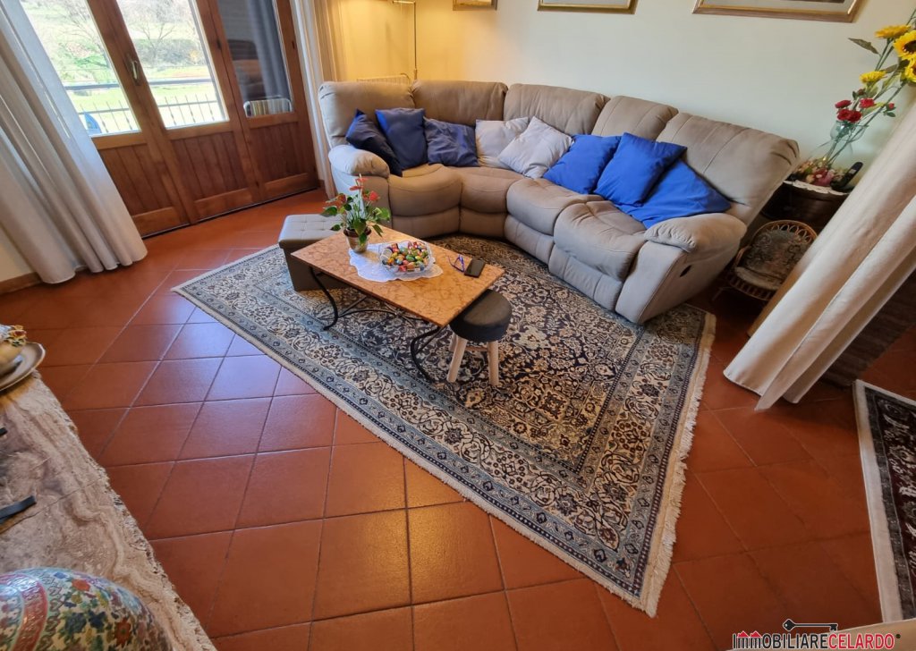 Apartments for sale  155 sqm excellent condition, Casole d'Elsa, locality Pievescola