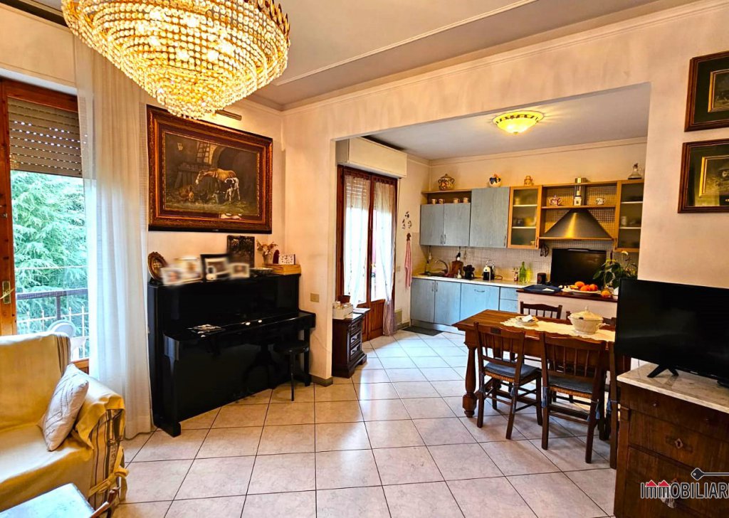 Appartamenti  quadrilocale in vendita  115 m², Colle di Val d'Elsa, località semicentrale