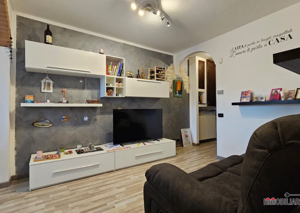 Appartamenti  bilocale in vendita  57 m² ottime condizioni, Colle di Val d'Elsa, località semicentrale