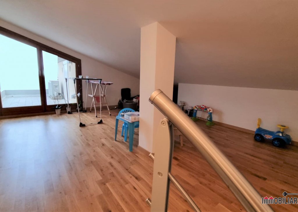 Sale Apartments Colle di Val d'Elsa - Apartment with garage Locality 