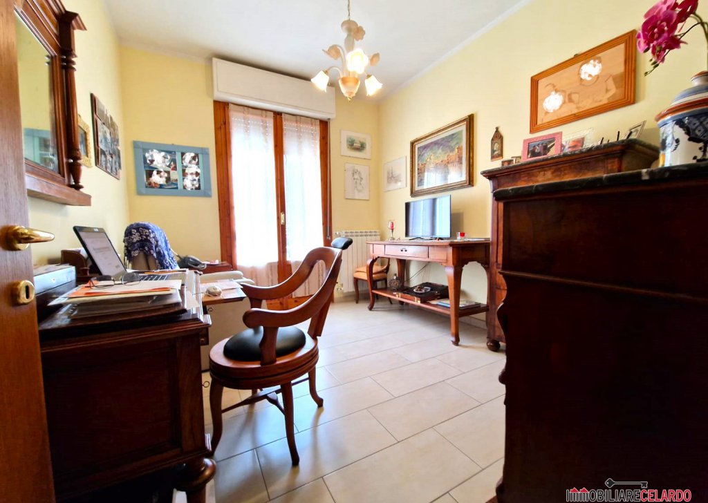 Sale Apartments Colle di Val d'Elsa - First floor apartment with elevator Locality 