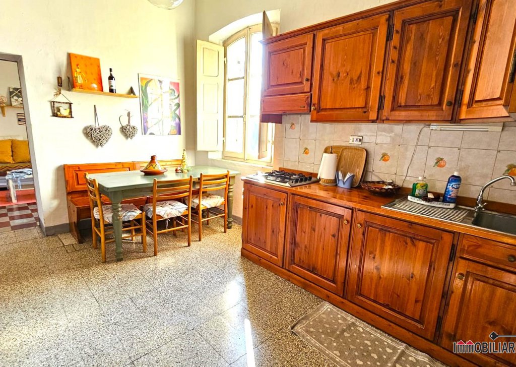 Appartamenti  quadrilocale in vendita  70 m², Monteriggioni, località Badesse
