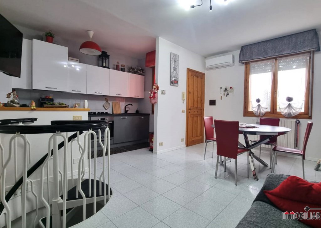 Sale Apartments Colle di Val d'Elsa - apartment with independent entrance and courtyard Locality 