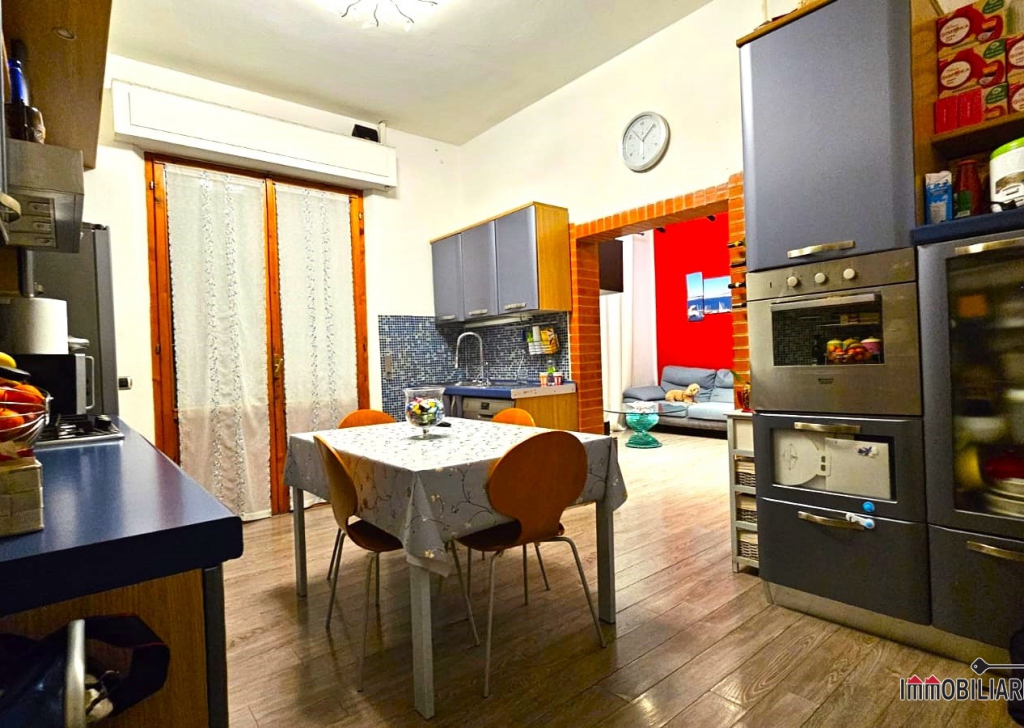 Apartments for sale  110 sqm excellent condition, Colle di Val d'Elsa, locality Campolungo