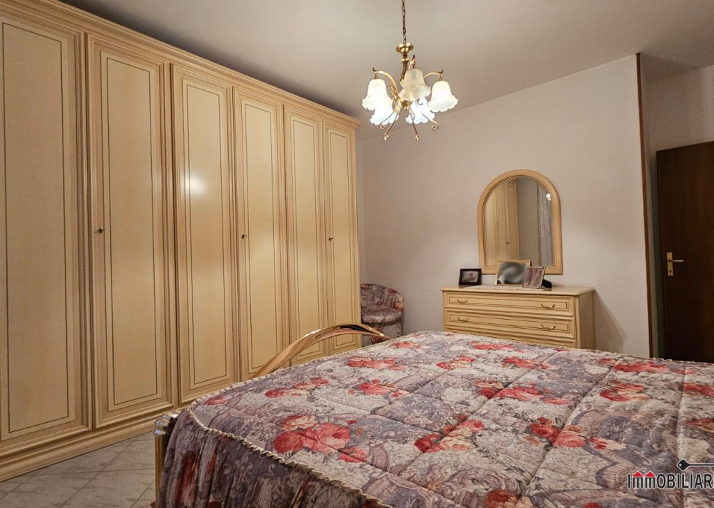 Apartments for sale  123 sqm excellent condition, Colle di Val d'Elsa, locality Colle di val d'elsa