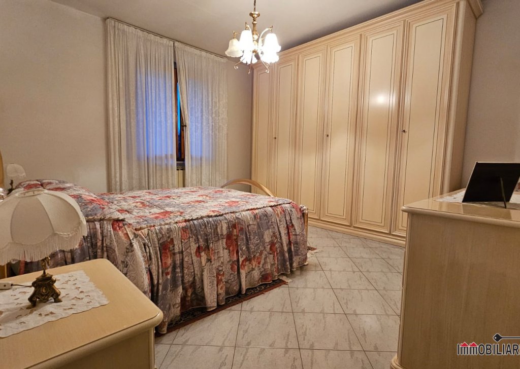 Apartments for sale  123 sqm excellent condition, Colle di Val d'Elsa, locality Colle di val d'elsa