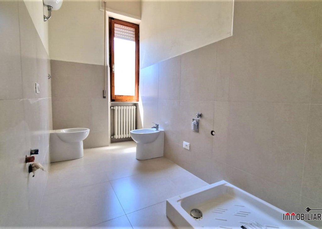 Appartamenti  quadrilocale in vendita  108 m², Colle di Val d'Elsa, località Campolungo