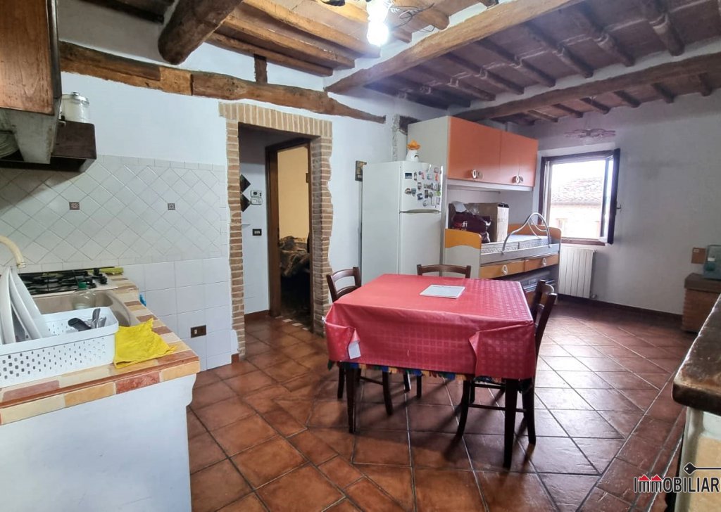 Appartamenti  bilocale in vendita  48 m² ottime condizioni, Colle di Val d'Elsa, località centrale