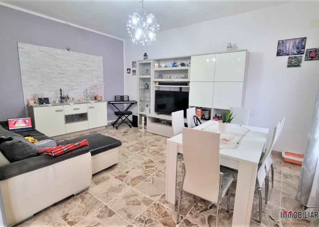 Sale Apartments Colle di Val d'Elsa - Large and bright apartment Locality 