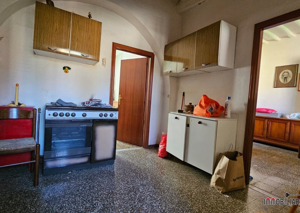 Apartments for sale  64 sqm, Colle di Val d'Elsa, locality centrale