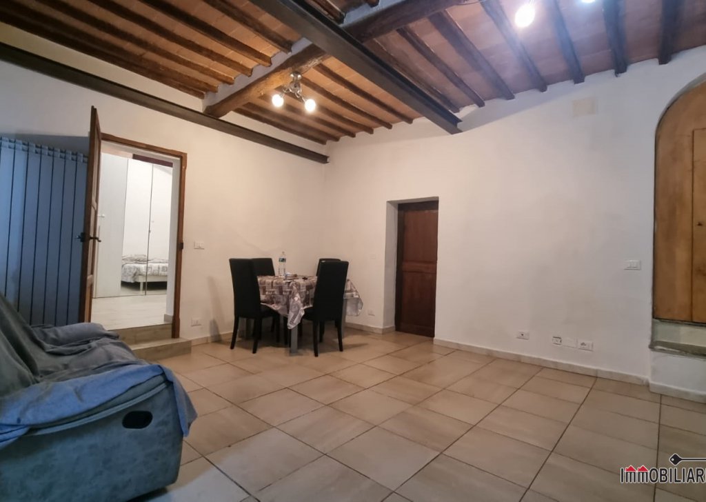 Sale Apartments Colle di Val d'Elsa - two-room apartment in the central area Locality 