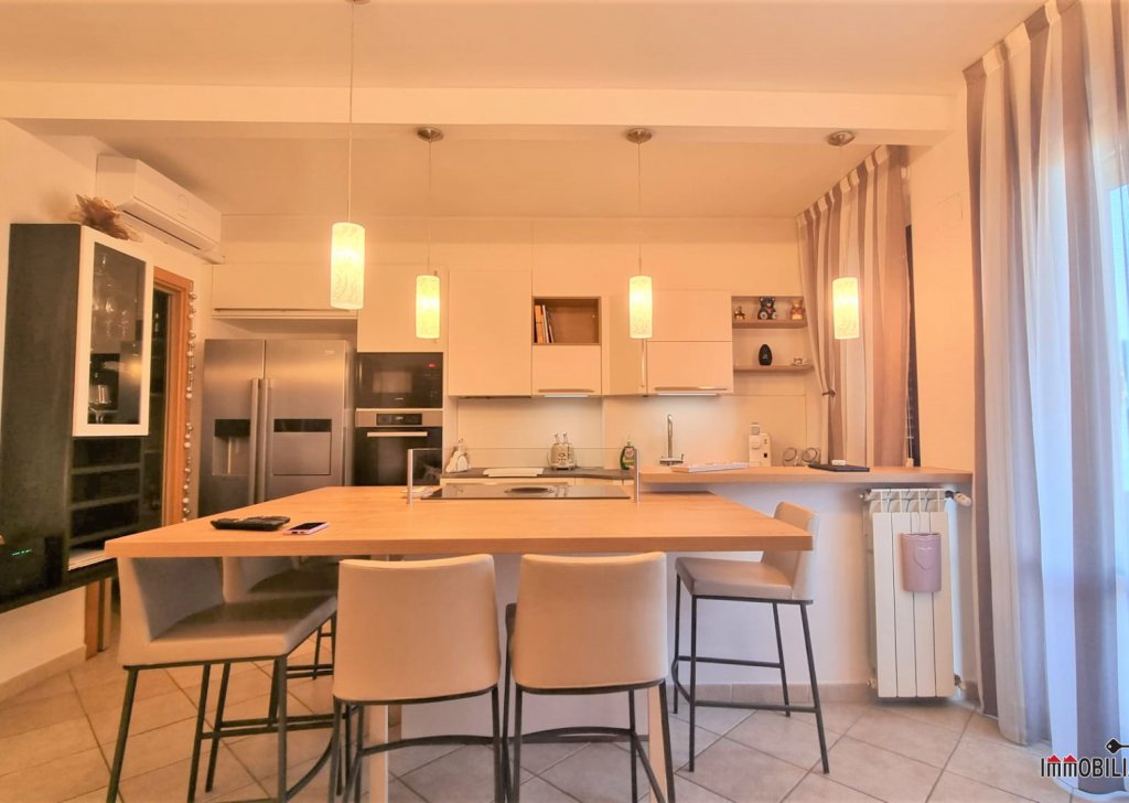 Appartamenti  trilocale in vendita  70 m² ottime condizioni, Monteriggioni, località castellina scalo
