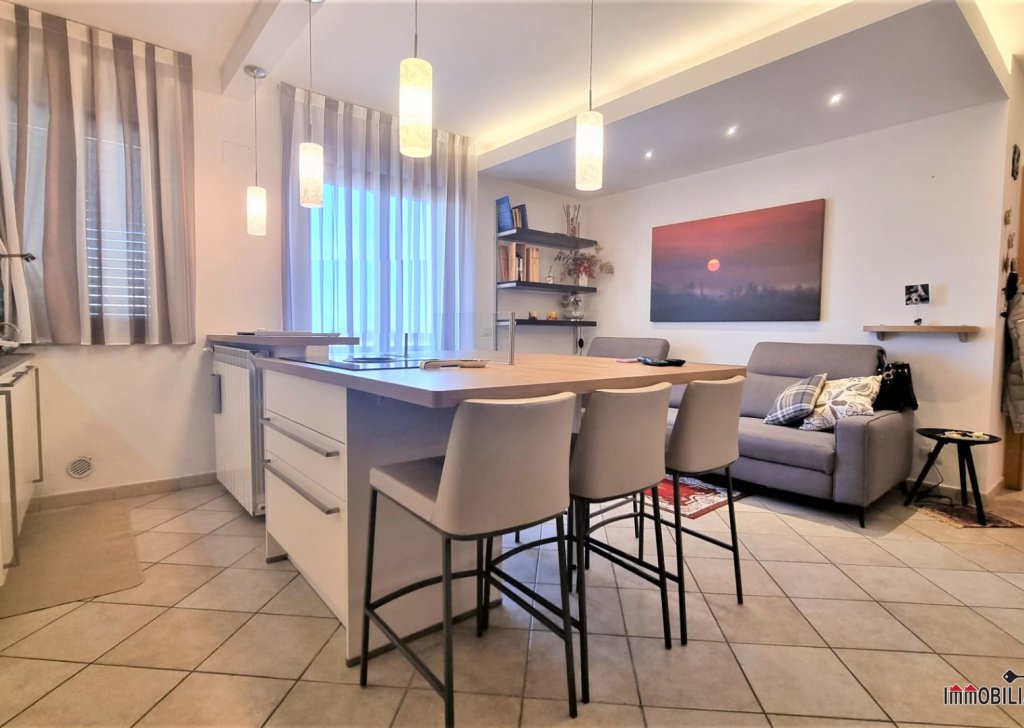 Appartamenti  trilocale in vendita  70 m² ottime condizioni, Monteriggioni, località castellina scalo