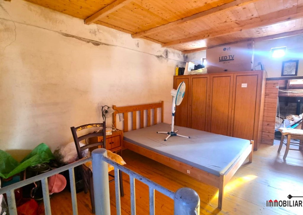 Sale Apartments Colle di Val d'Elsa - Apartment with 4 open sides and independent entrance Locality 