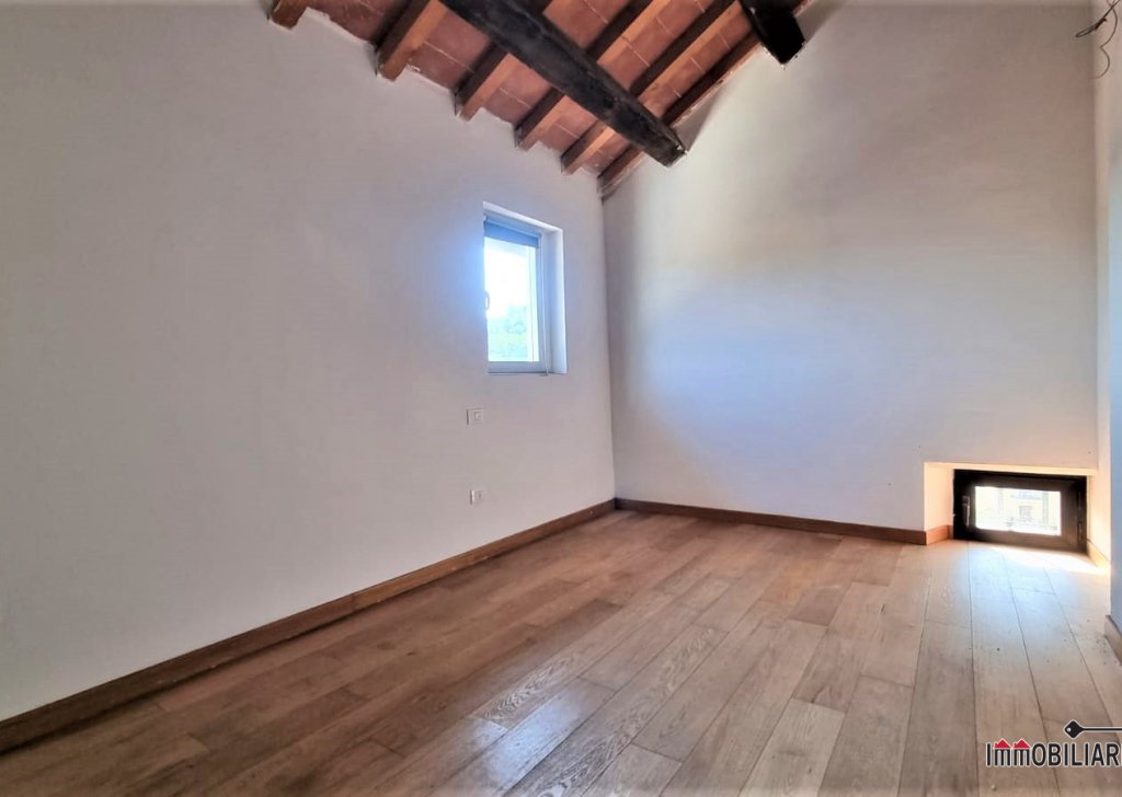 Sale Apartments Colle di Val d'Elsa - Panormic attic Locality 