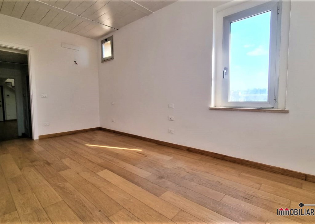 Appartamenti  trilocale in vendita  106 m², Colle di Val d'Elsa, località Colle di val d'elsa