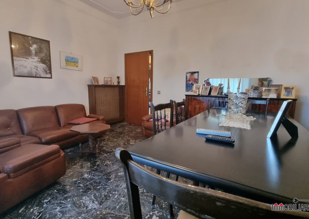 Sale Apartments Colle di Val d'Elsa - apartment with two garages Locality 