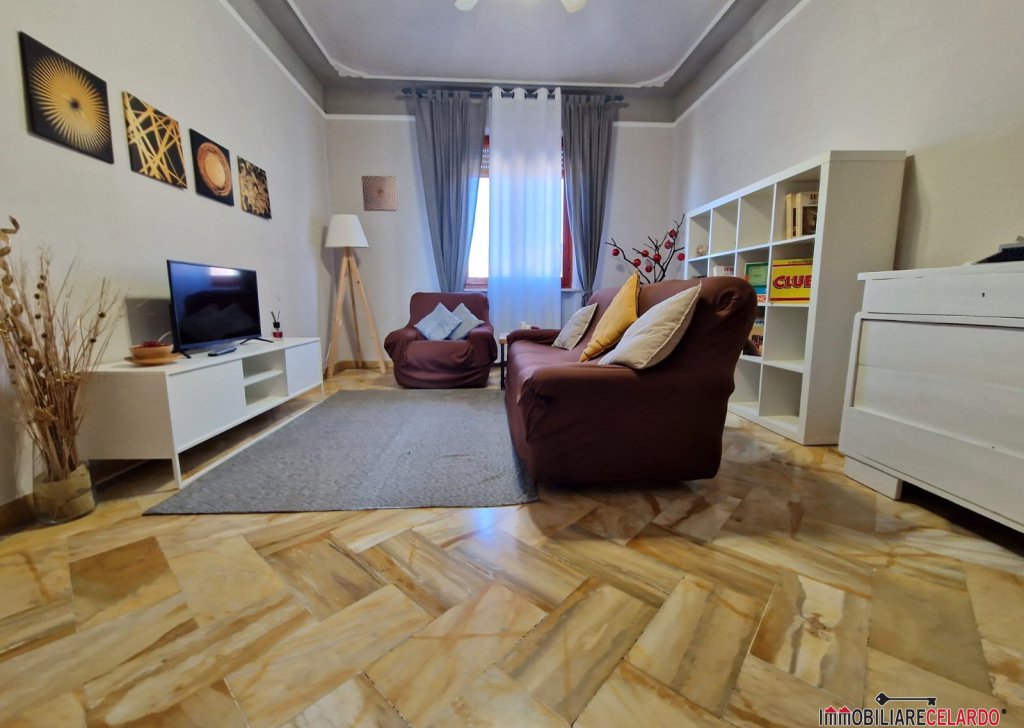 Apartments for sale  117 sqm excellent condition, Casole d'Elsa