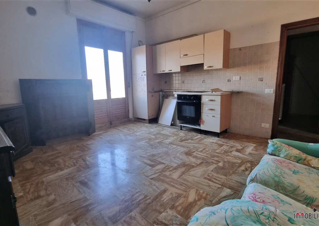 Vendita Appartamenti  Colle di Val d'Elsa - appartamento con terrazza e soffitta Località tra Campolungo e Gracciano
