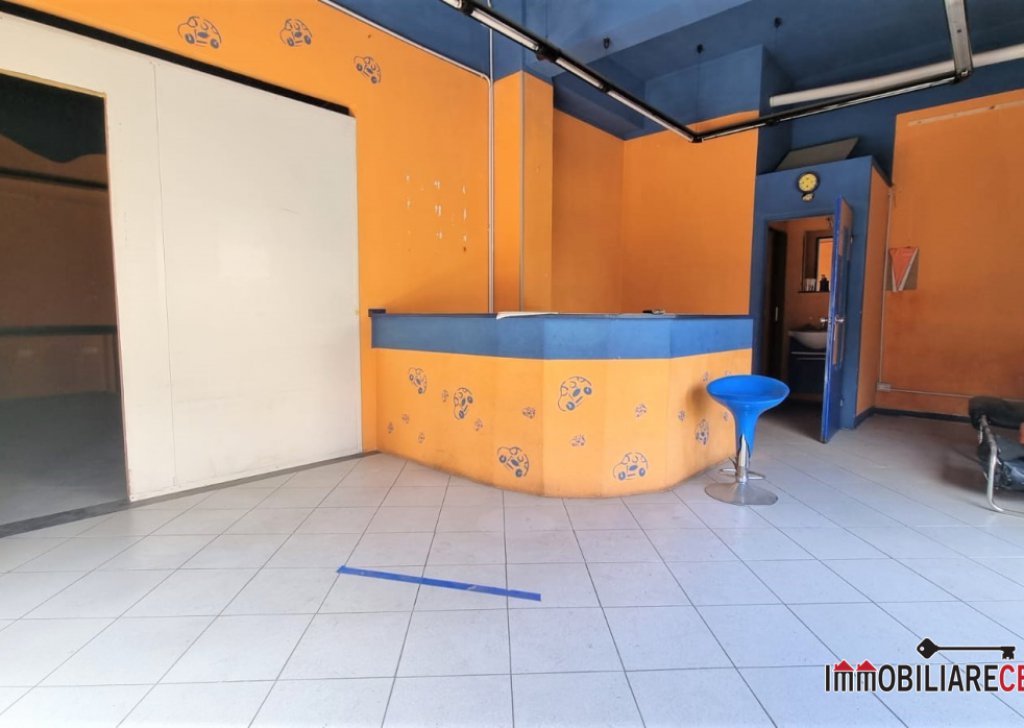 Offices, shops, for sale  82 sqm excellent condition, Colle di Val d'Elsa, locality semicentrale