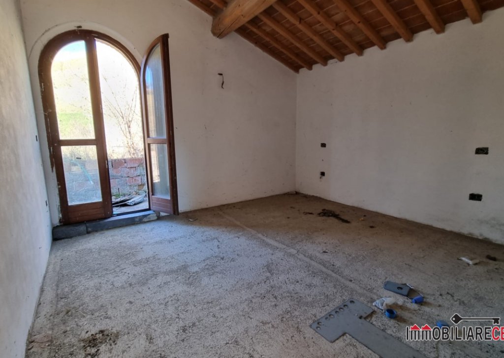Sale villas san gimignano - Free house on 4 sides Locality 
