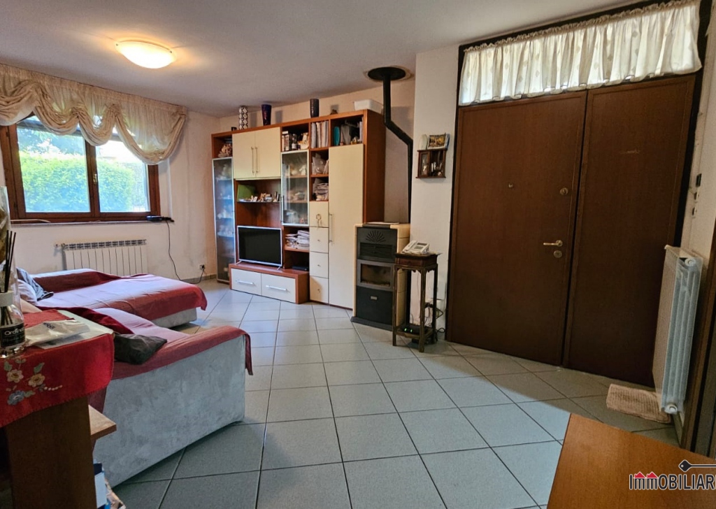 villas for sale  234 sqm excellent condition, Colle di Val d'Elsa, locality Le Grazie