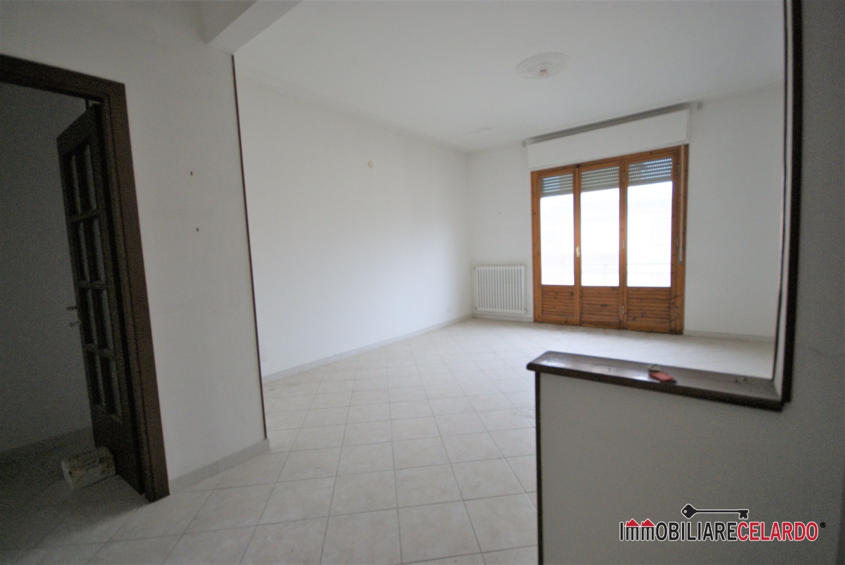 Appartamento POGGIBONSI vendita  Poggibonsi  Immobiliare Celardo