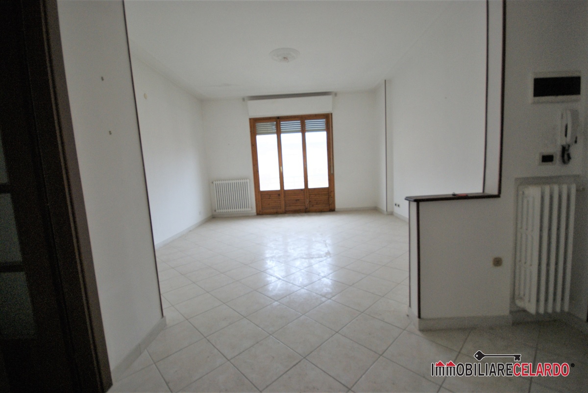 Appartamento POGGIBONSI vendita  Poggibonsi  Immobiliare Celardo