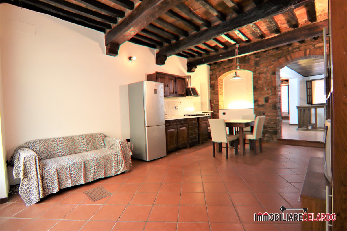 Appartamento POGGIBONSI vendita  Poggibonsi  Immobiliare Celardo